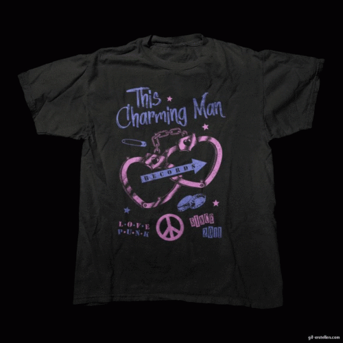 This Charming Man – ’77 Love Shirt (blue & black) <p>...colour up your life! Mit dem neuen TCM '77 Love Shirt. Gedruckt auf fair trade Earth Positive Shirts (EP100 Modell)
Es gibt zwei Farbvarianten - blau/pink auf schwarz und pink/gelb auf french blue!
100% Baumwolle</p>